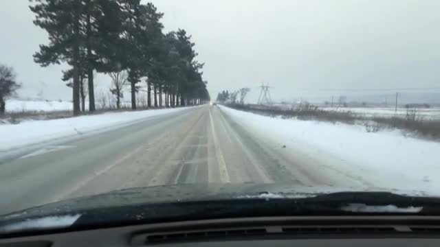 Снегопочистването на пътя Самоков-София