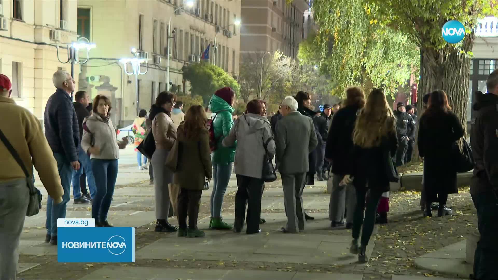 Очаква се мирен протест пред Народния театър в подкрепа на артистите и изкуството