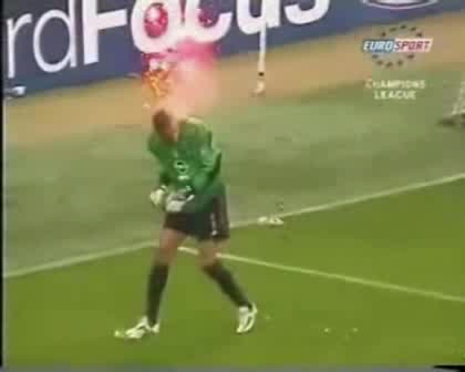 Фен Удря Играч По Рамото