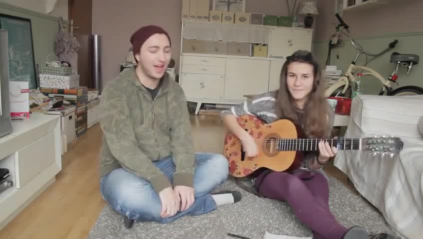 Диди и Мила - Valerie кавър