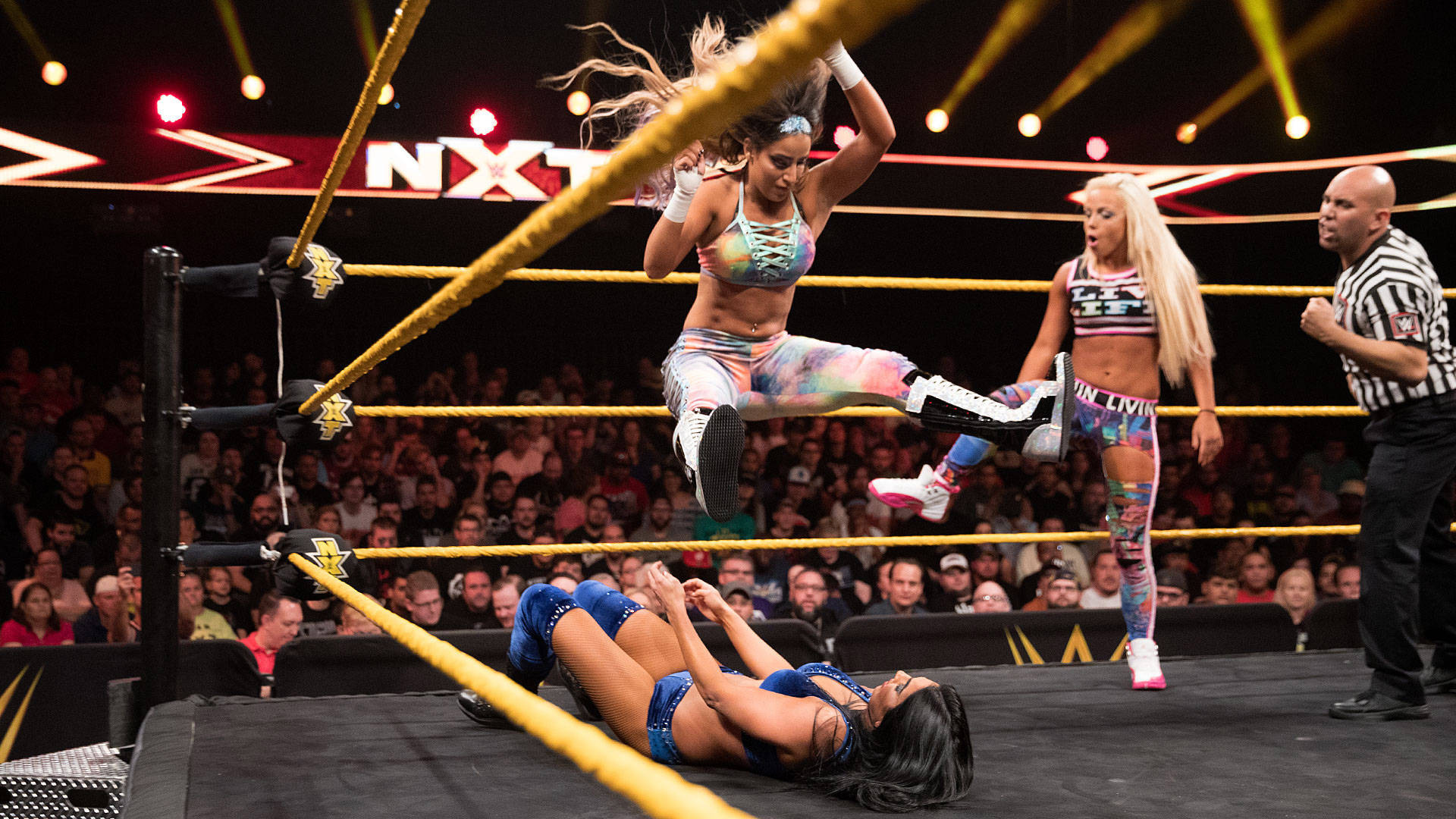 Лив Морган & Алия vs. Пейтън Ройс & Били Кей: WWE NXT, 19 Април 2017