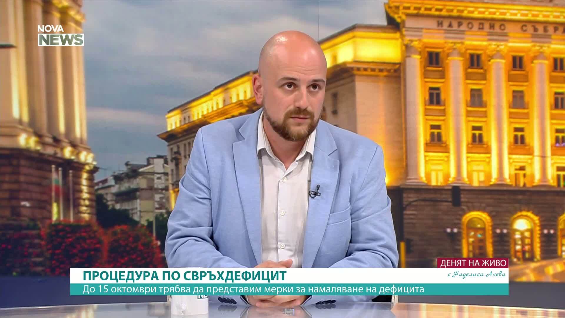 Политолог: Радев избира балансираната политика, за да не трупа негативи в начало на управлението си
