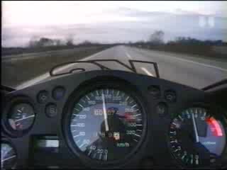 Мотор Се Движи С 300 Km/h