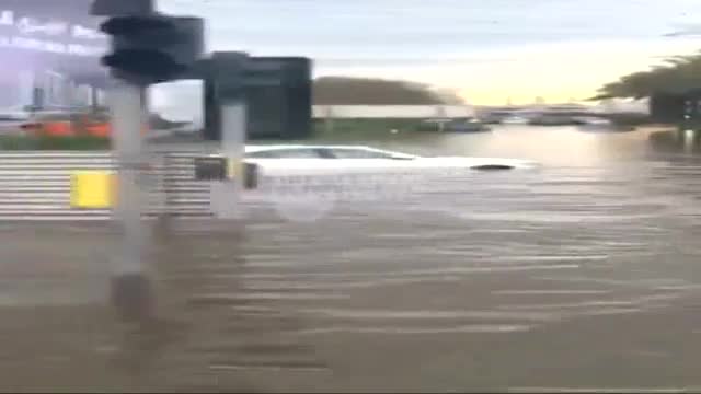 Дубай под вода