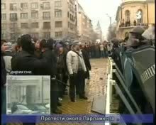 Най голямото меле в целия протест ! ! !