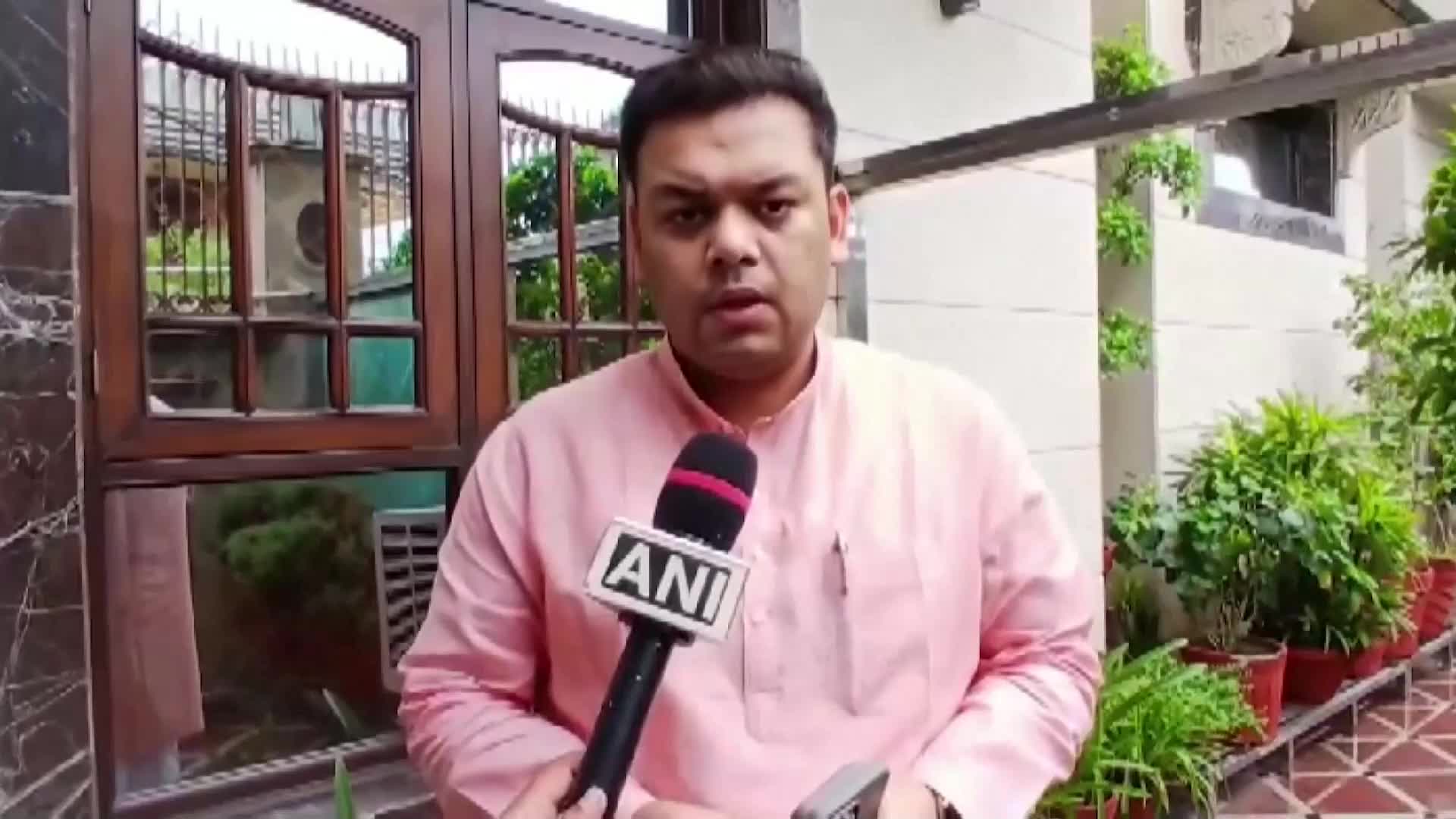 Десетки жертви след сбиване на религиозно събитие в Индия