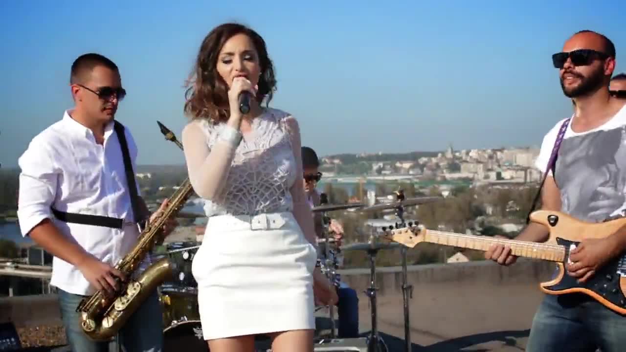Premijera !!! Maya Berovic 2014 - Okolo ludilo kruzi - (official Hd Video ) - Prevod