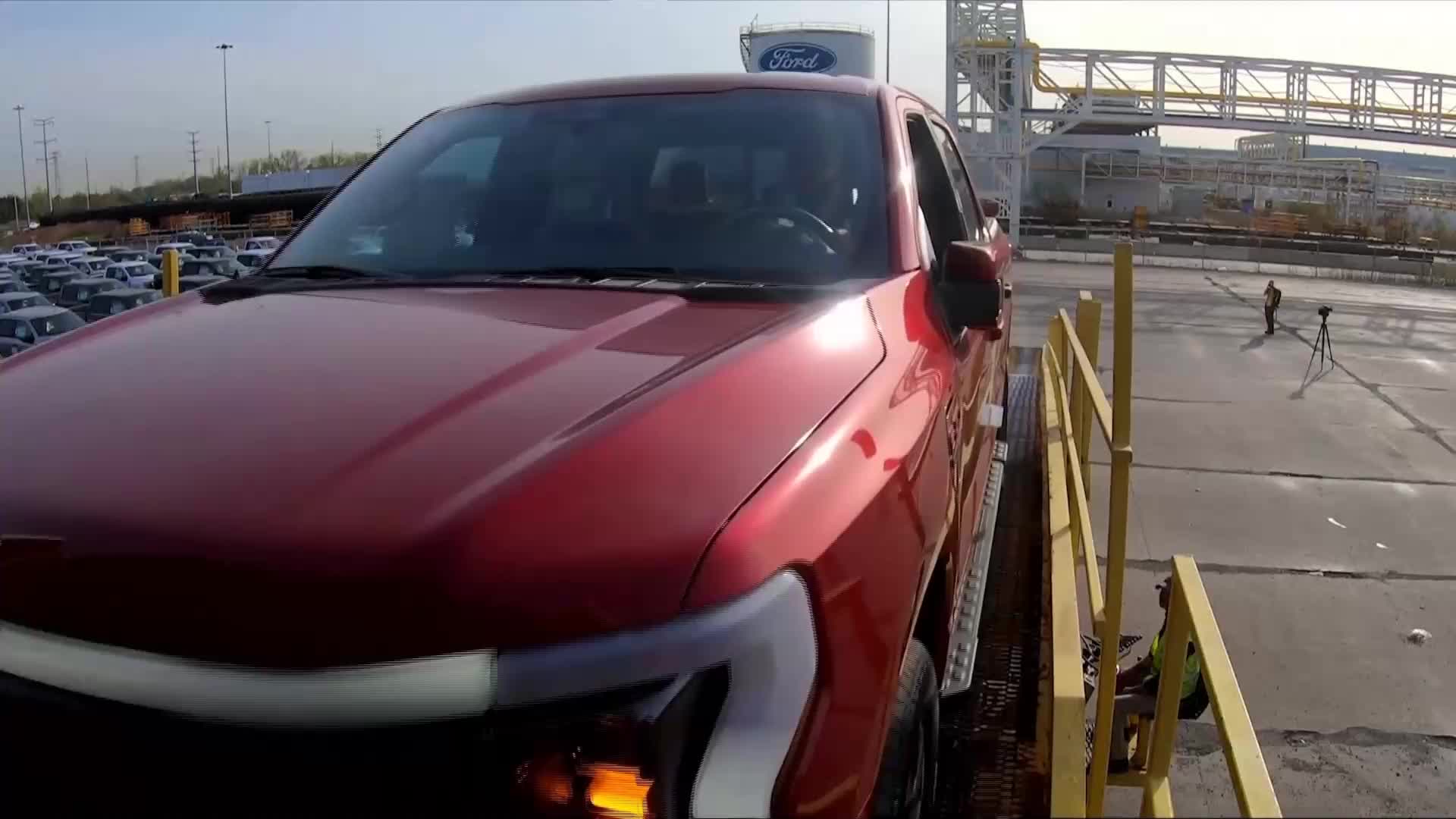 Форд съкращава 3000 работни места (ВИДЕО)
