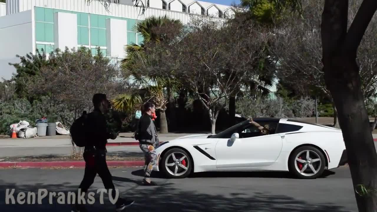 На лов за златотърсачки с катастрофирала Corvette