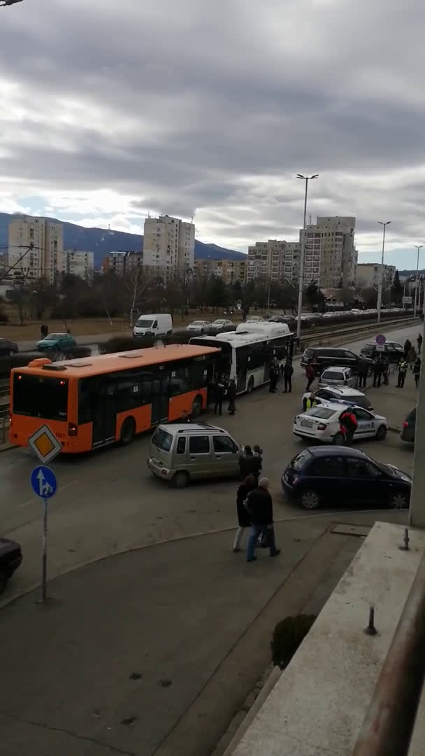 Блокиран булевард