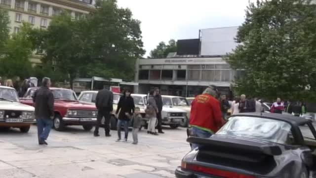 Луксозни ретро коли - на рали в Пловдив