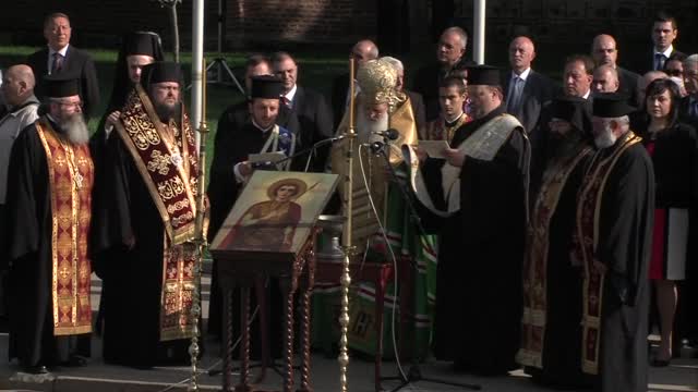 Патриарх Неофит: Нека в единомислие измолим от Бога мирни години