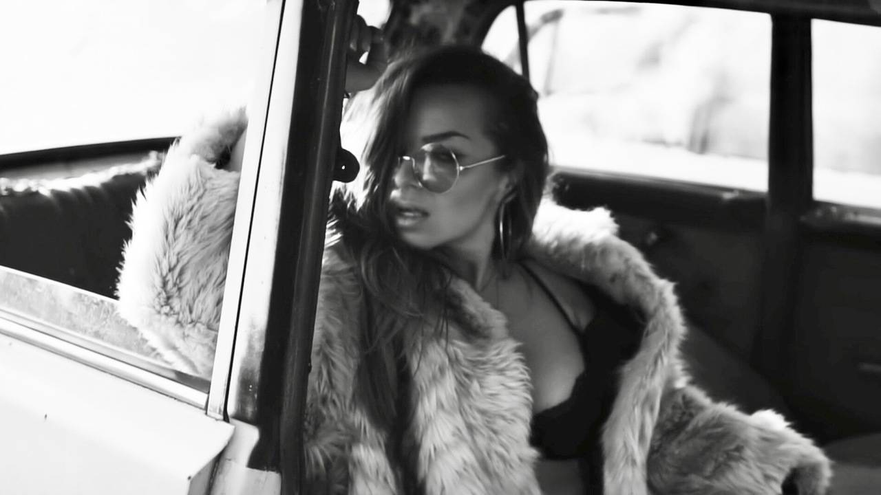 Zandra - Black (Official video)