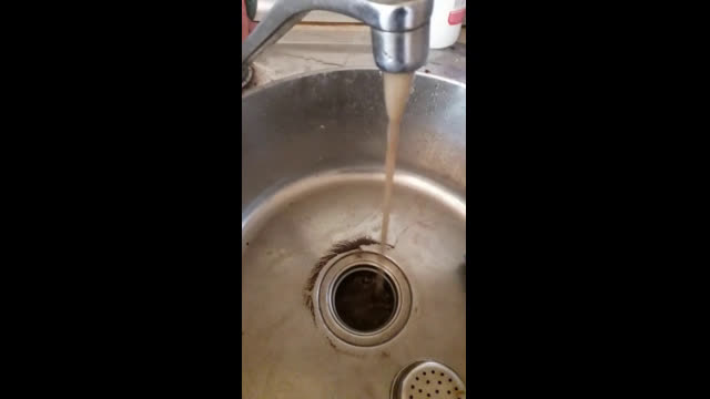Чистата вода в село Бързия