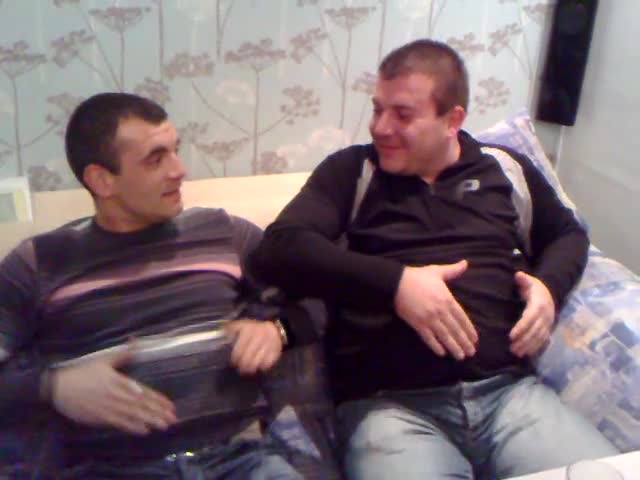 Едно невероятно изпалнение-тъпанене на корем