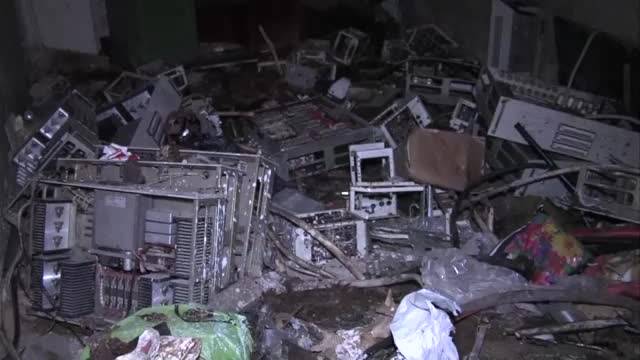 В подземията на мавзолея