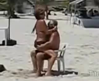 Яко Забавление на плажа 