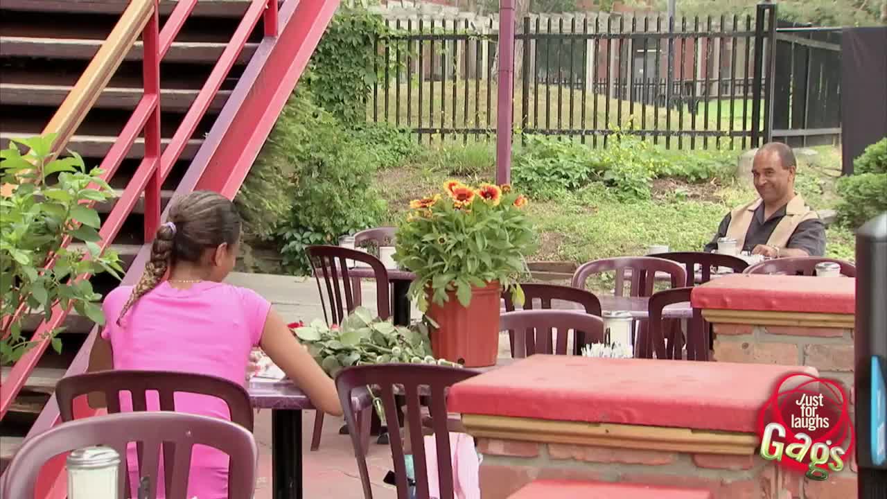 Спор между двама свалячи - Скрита камера
