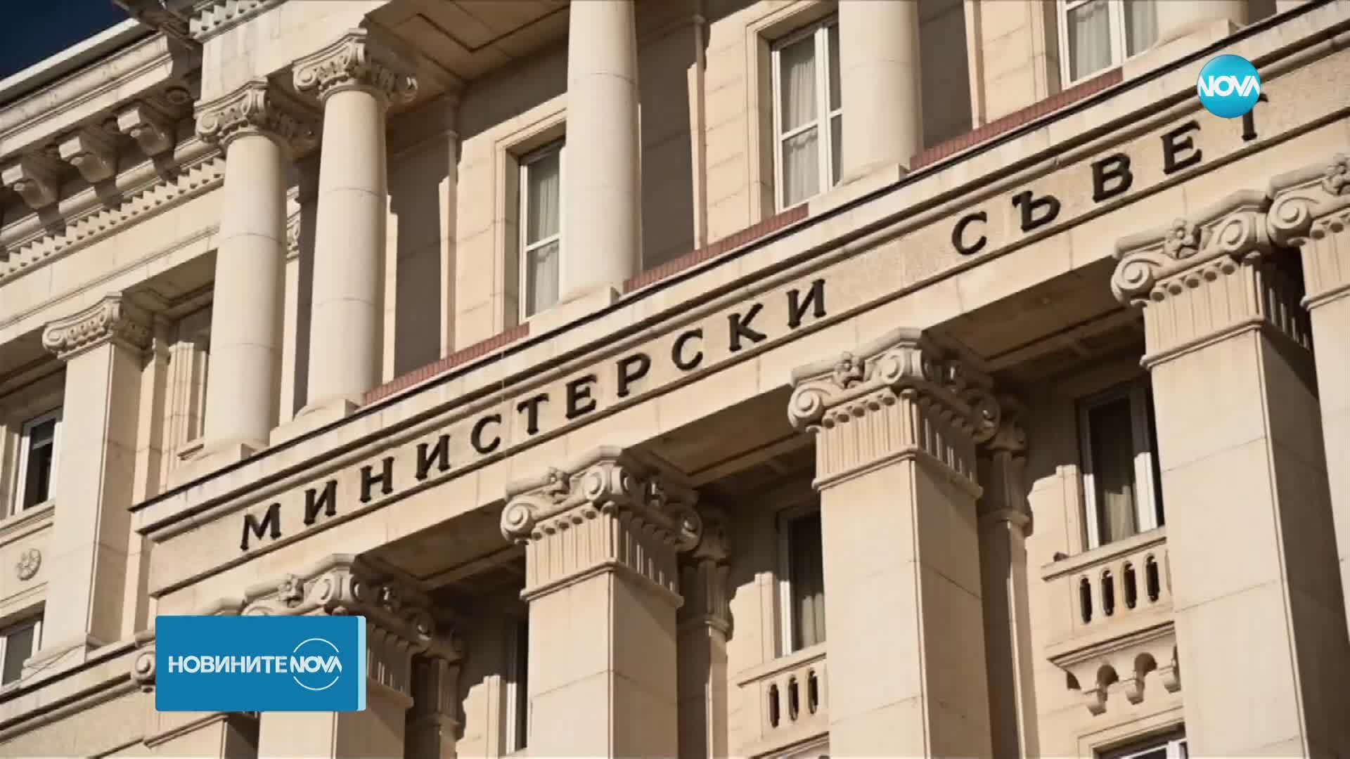 Депутатите изслушват Николай Денков и Тодор Тагарев