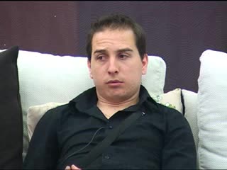 Давид върви като куче след Елеонора смях ! Big Brother F 07.04.2010 