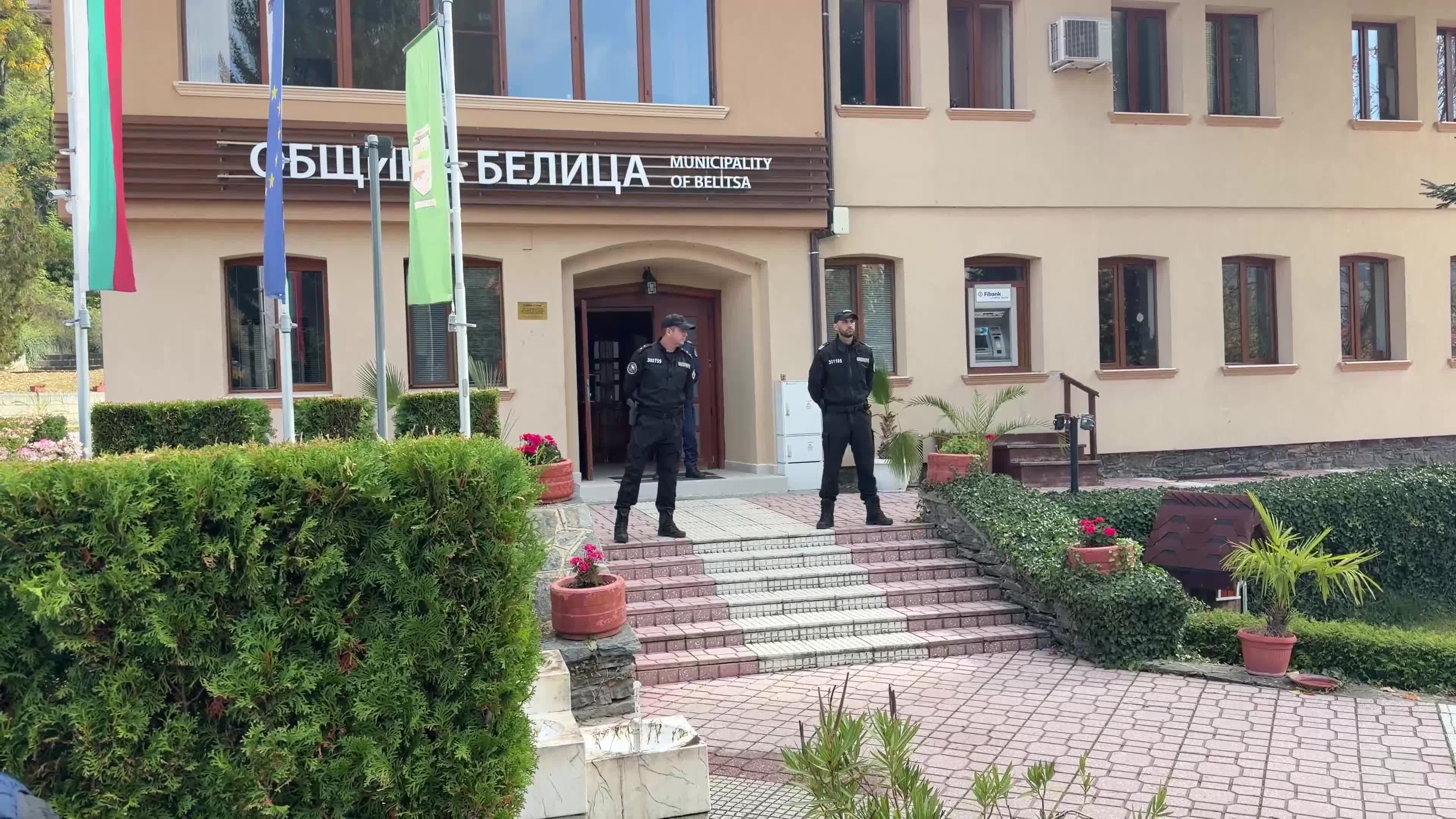 Спецакция на ГДБОП и ДАНС в Белица, изземват документи от дома на кмета