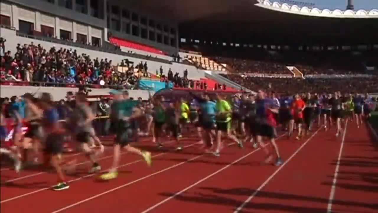 Над 1000 човека участваха на маратона в Северна Корея