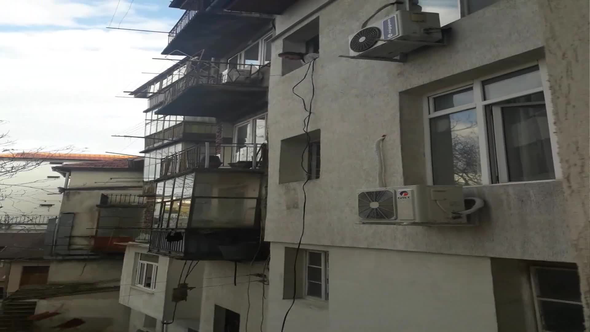 Това центърът на Дупница ли е или бунище ?
