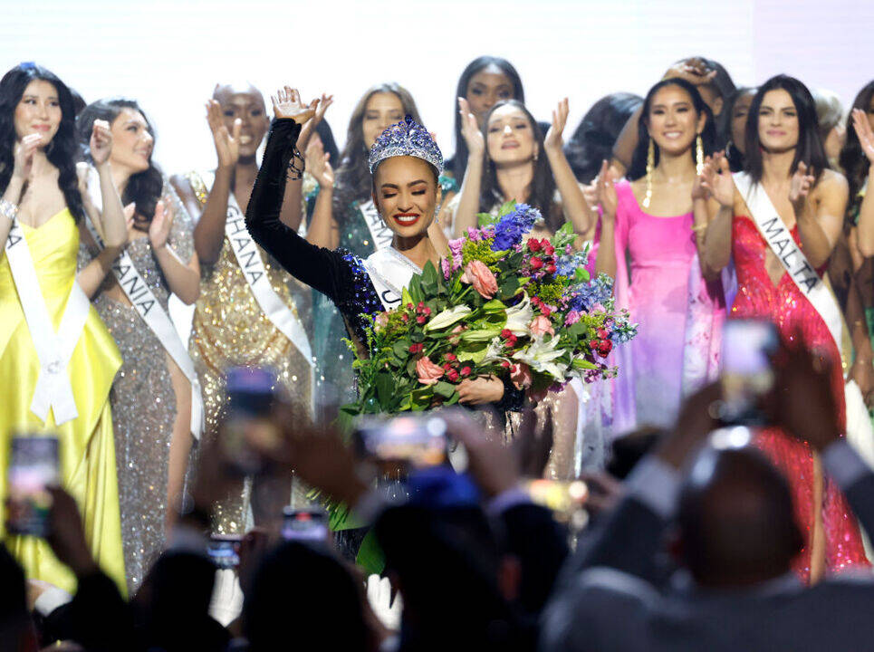 Представителката на САЩ Ар Бони Гейбриъл спечели титлата на Мис