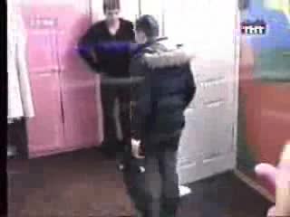 Big Brother: Мъж Бие И Се Гаври С Жена