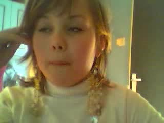 Момиче Прави Beatbox