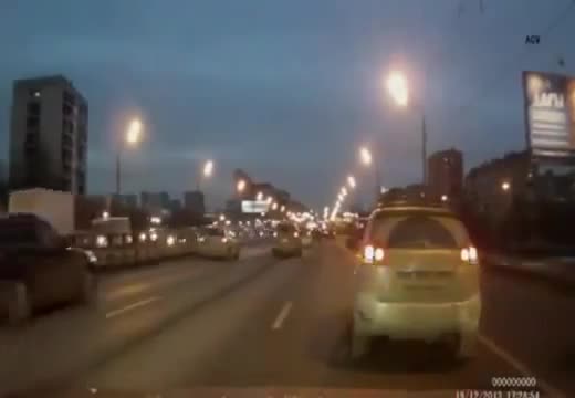 Странна рускиня на пътя
