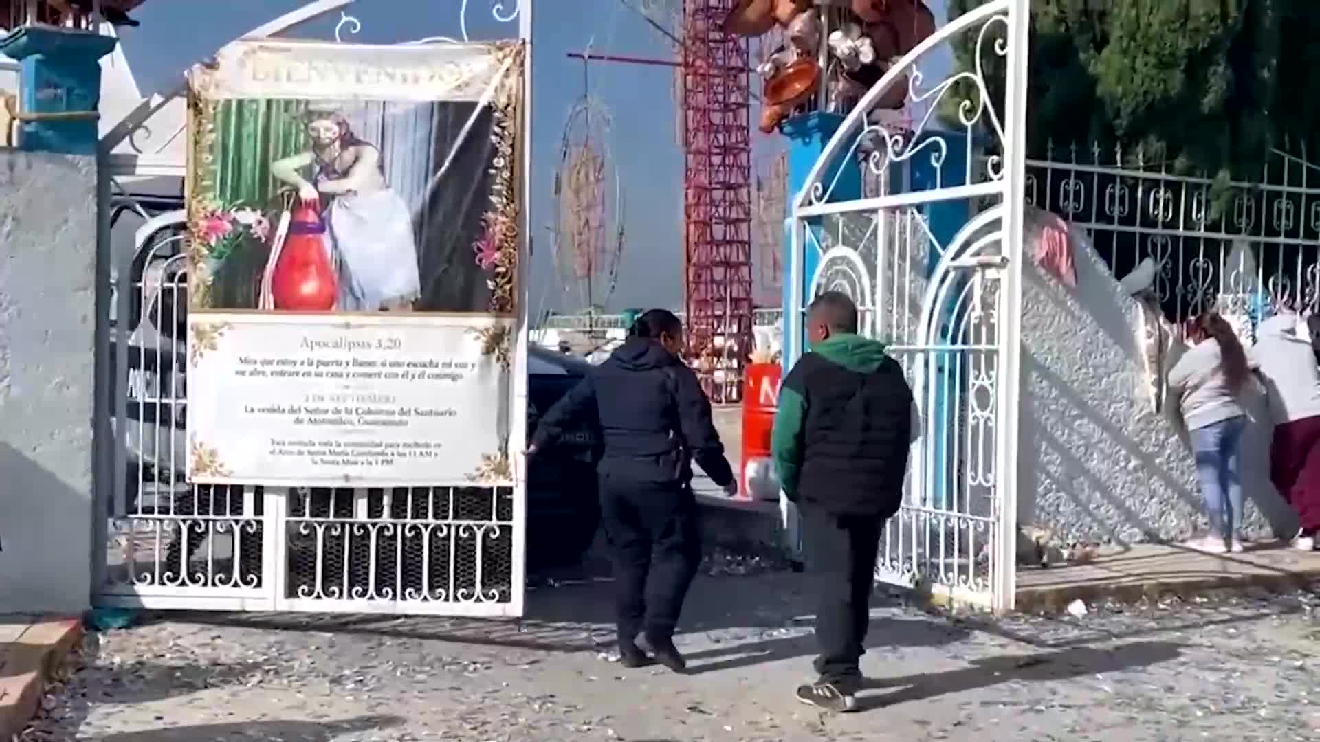 Взрив на пиротехника уби 10 души и рани 64 по време на религиозен фестивал в Мексико