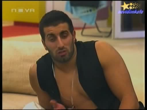 Big Brother 4-Даниела Прави Подробен Кастинг На Денислав"Виж Колко Му Е Акъла!"16.11.2008