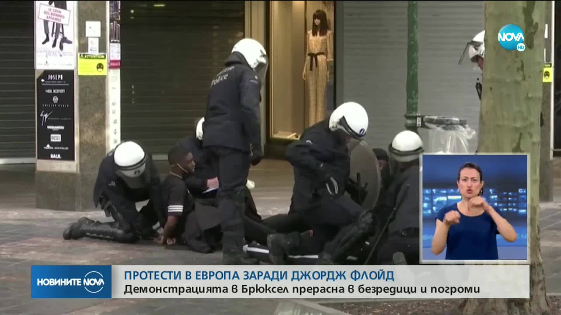 Демонстранти изхвърлиха в морето статуя на търговец на роби (ВИДЕО)