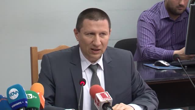 Разбиха двоен канал за трафик на наркотици