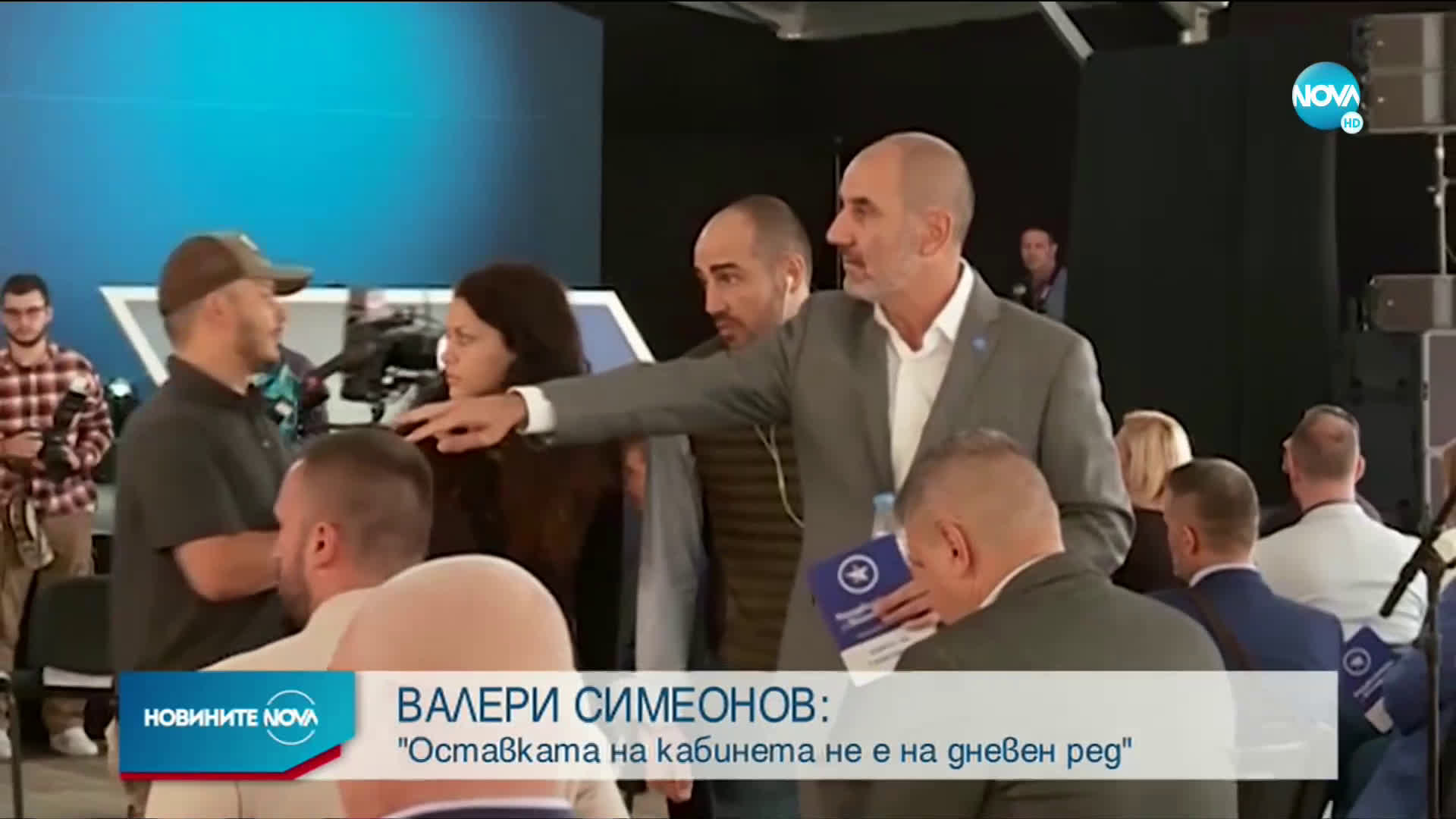 Симеонов: Протестиращи хвърлят яйца, защото нямат калашници