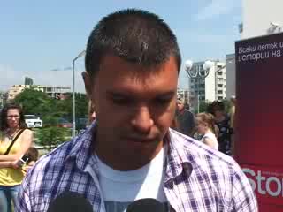 Алисия и Валери Божинов зарадваха малчугани от детска градина „Мечта”