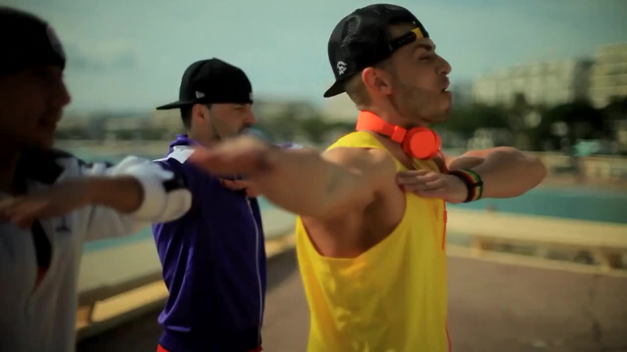 Sonny Flame - Sale el Sol ( Официално видео )