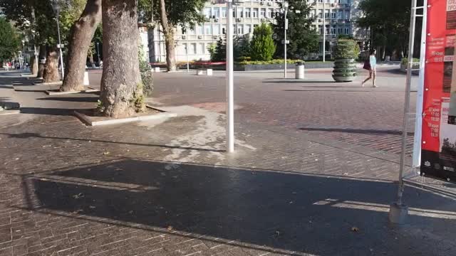 Мръсотия в центъра на Варна