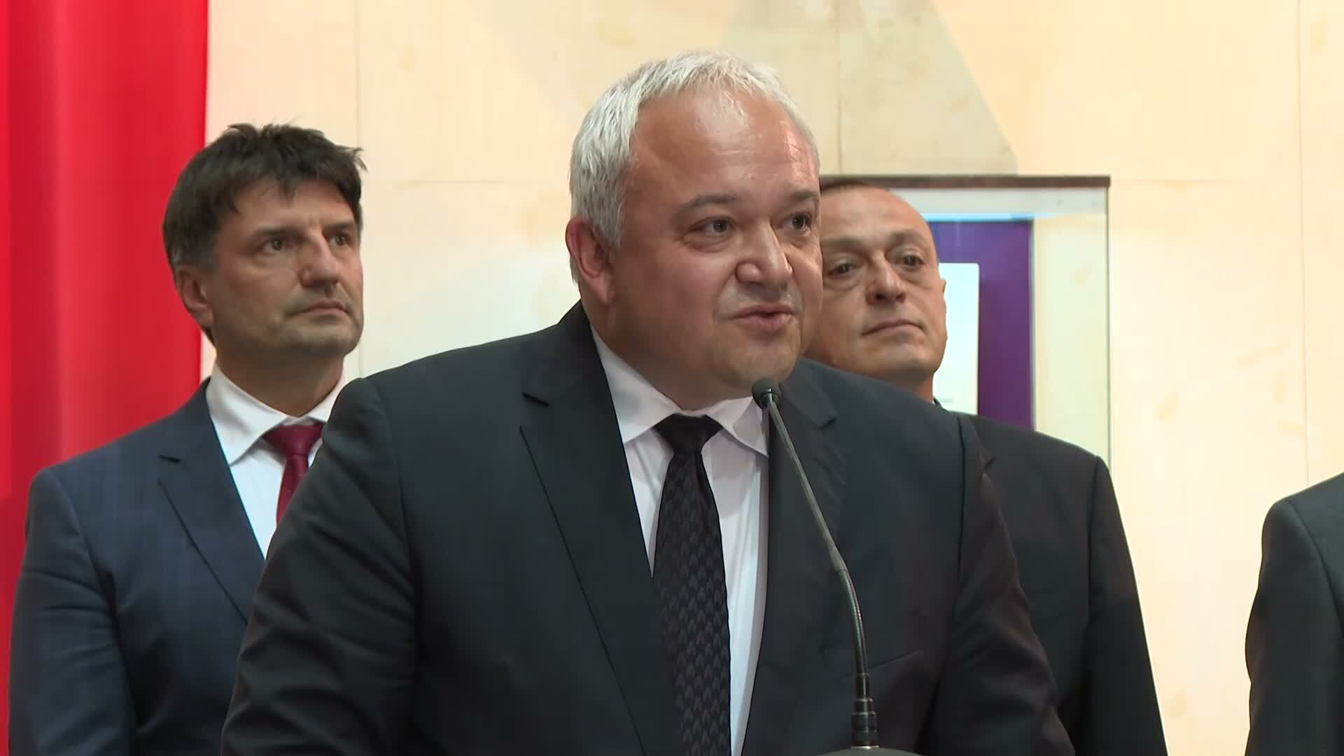 "Малките големи герои": Вътрешният министър награди младежи за доблестни постъпки