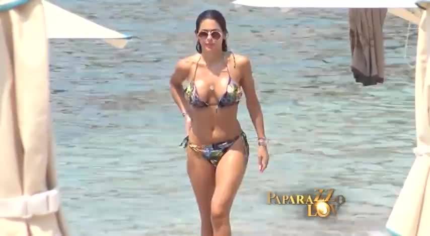 Уникалната Марина Вискович на плажа