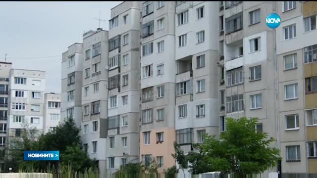 Няма да бутат остъклените балкони