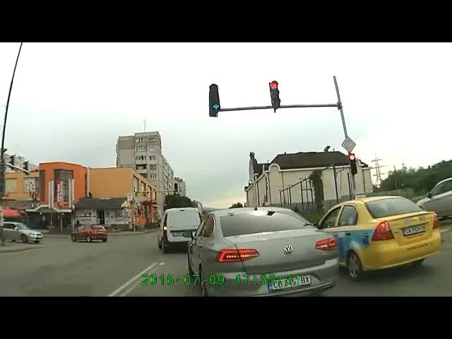 На червено