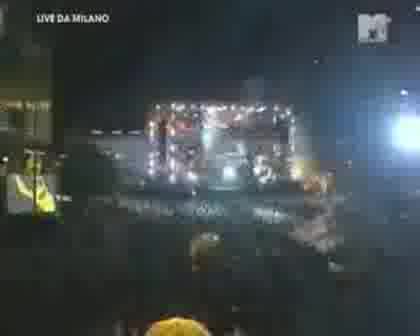 Rihanna - Pon De Replay In Milan