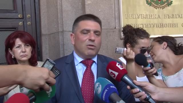 Депутати внесоха в КС питане за промените в Конституцията