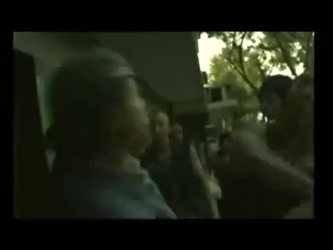 Историята за глухонямото момиче !