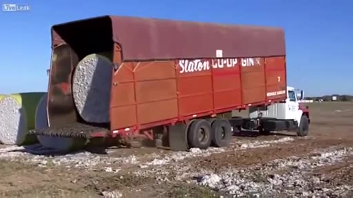 Майстор по товарене и разстоварване на бали