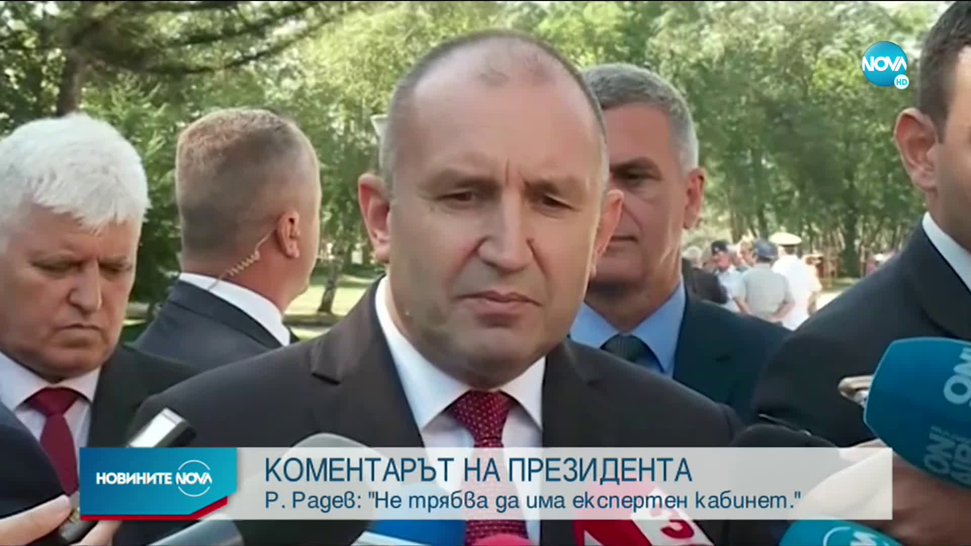 Радев: Имам готов вариант за конституция