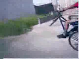 Ето Така Се Кара Без Предна Гума