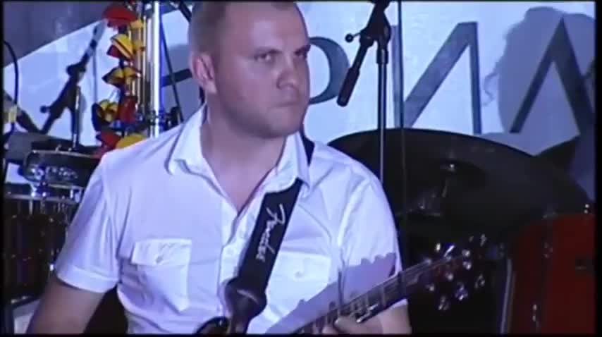 Ceca - Ja jos spavam u tvojoj majici - (LIVE) - Pivo fest - (Prilep 2010)